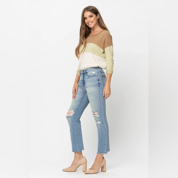 NWOT Judy Blue Tinted Wash Mid-Rise Cropped Straight Jeans 20W - Picture 6 of 14